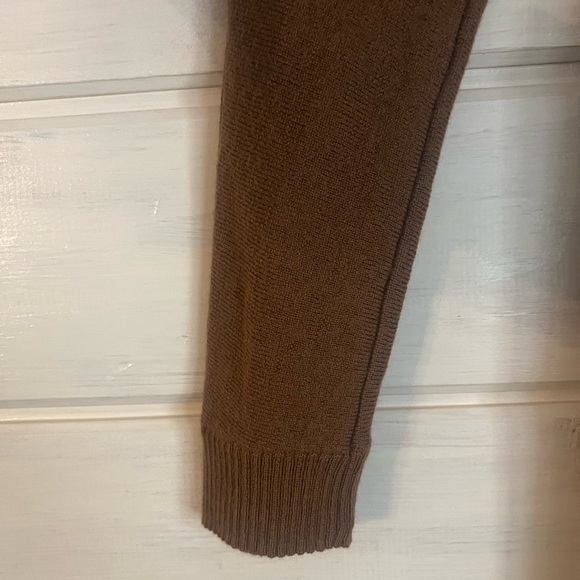 Talbots PURE MERINO WOOL Brown Turtleneck Tunic Sweater Size Medium Petite - Picture 3 of 7